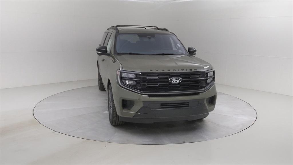 new 2025 Ford Expedition Max car, priced at $87,995