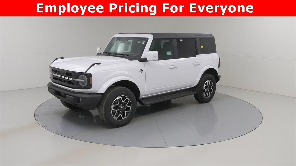 new 2025 Ford Bronco car, priced at $54,515