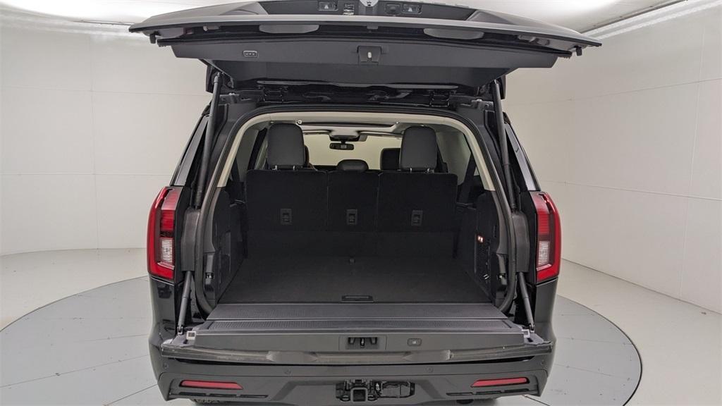 new 2025 Ford Expedition Max car, priced at $74,965