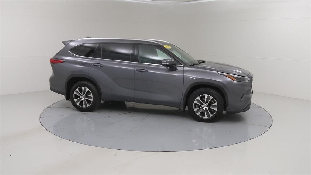 used 2021 Toyota Highlander car, priced at $26,981
