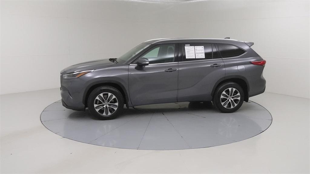 used 2021 Toyota Highlander car, priced at $26,981