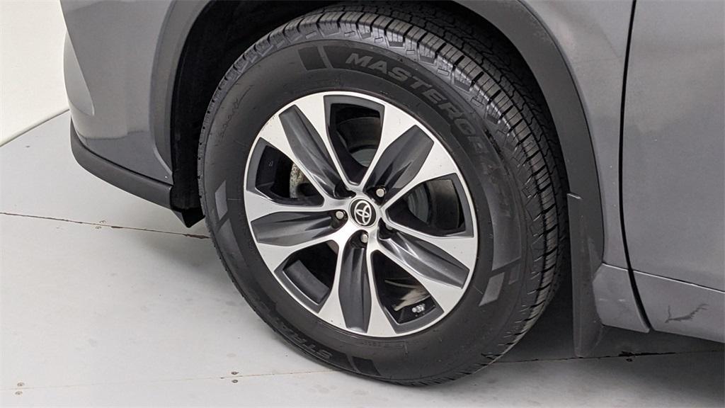 used 2021 Toyota Highlander car, priced at $26,981