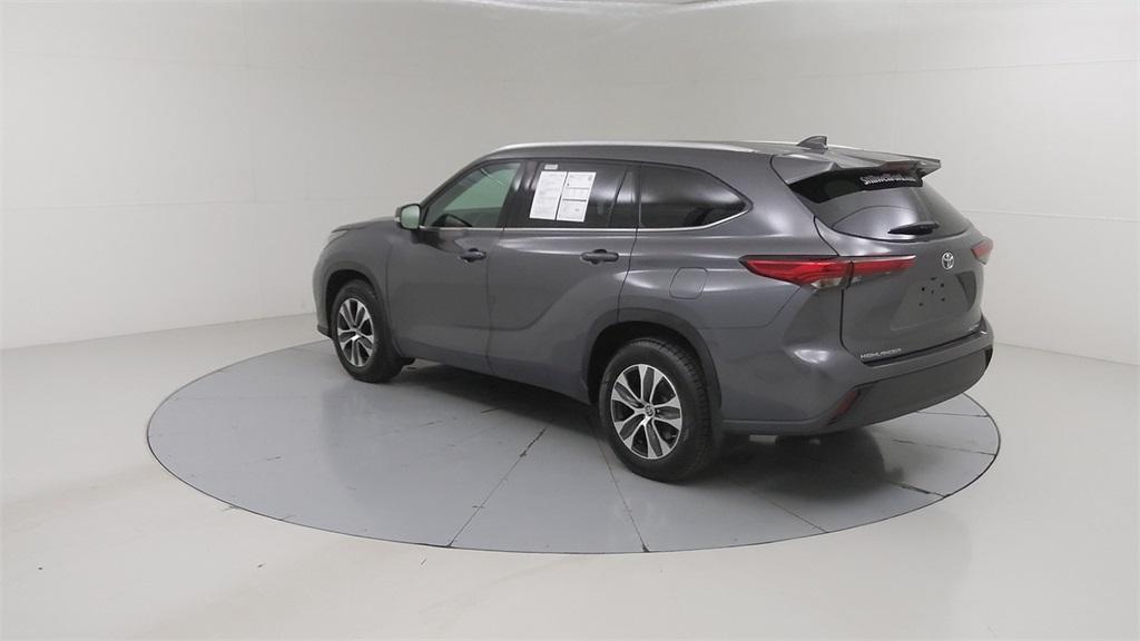 used 2021 Toyota Highlander car, priced at $26,981