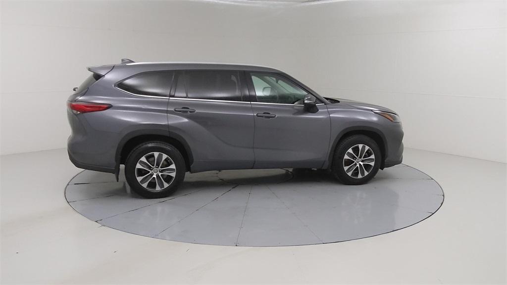 used 2021 Toyota Highlander car, priced at $26,981