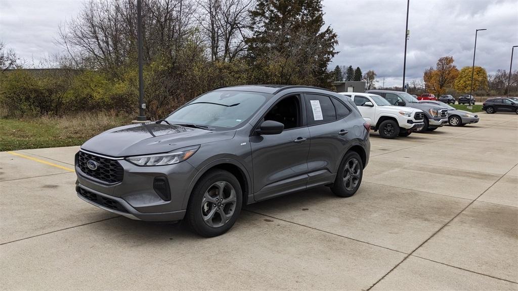 used 2024 Ford Escape car, priced at $29,304