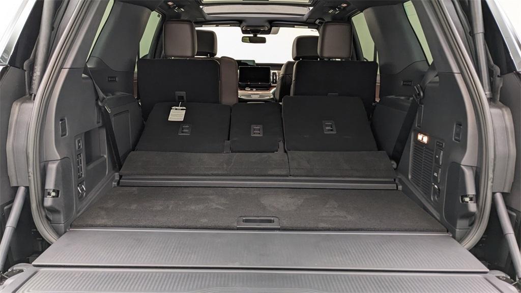 new 2025 Ford Expedition car, priced at $86,855