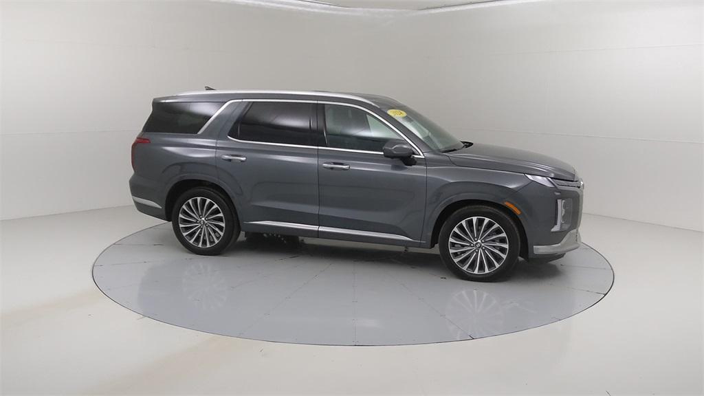 used 2024 Hyundai Palisade car, priced at $44,734