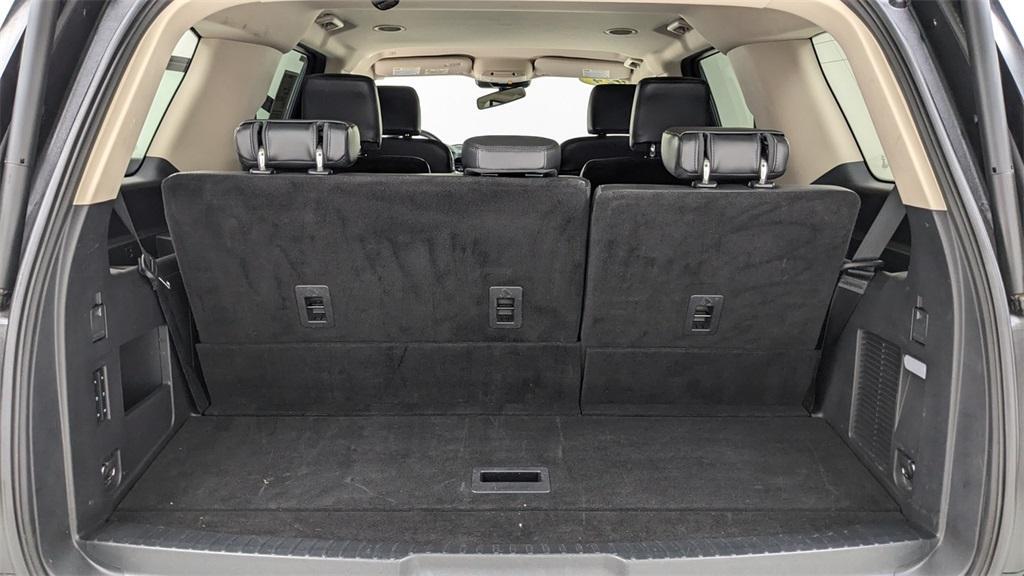 used 2024 Ford Expedition car, priced at $43,685