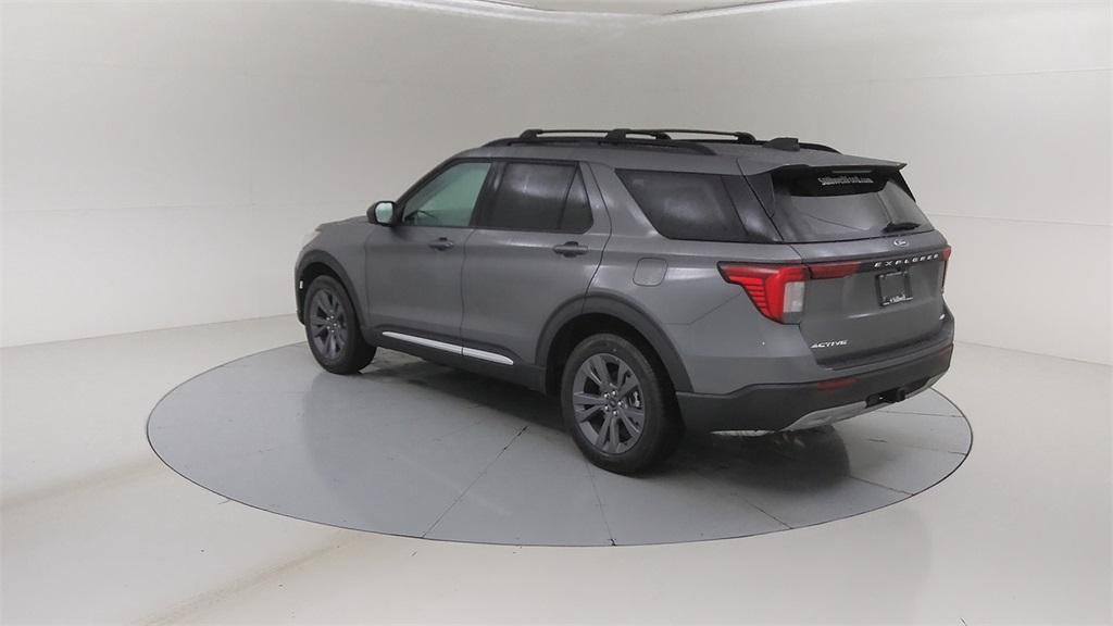 new 2025 Ford Explorer car, priced at $50,290