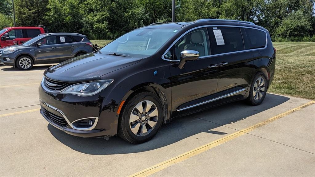 used 2018 Chrysler Pacifica Hybrid car, priced at $17,311