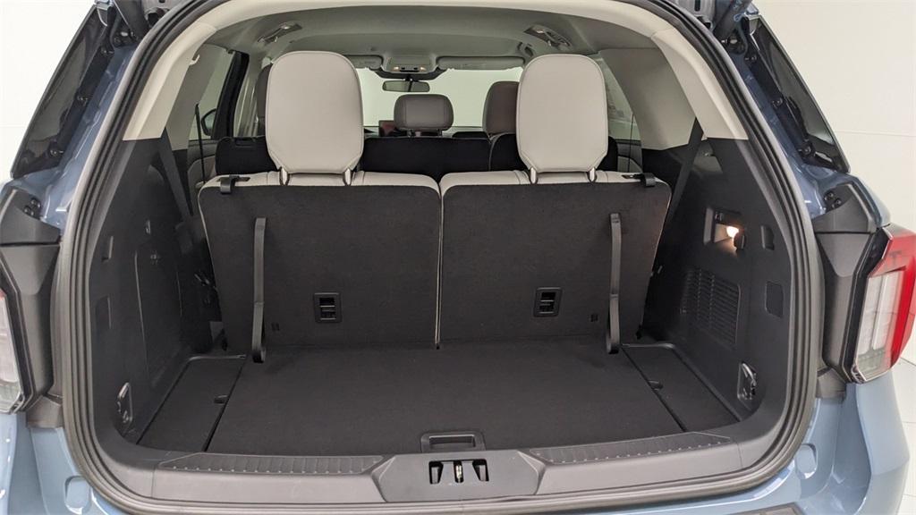 new 2025 Ford Explorer car, priced at $50,400