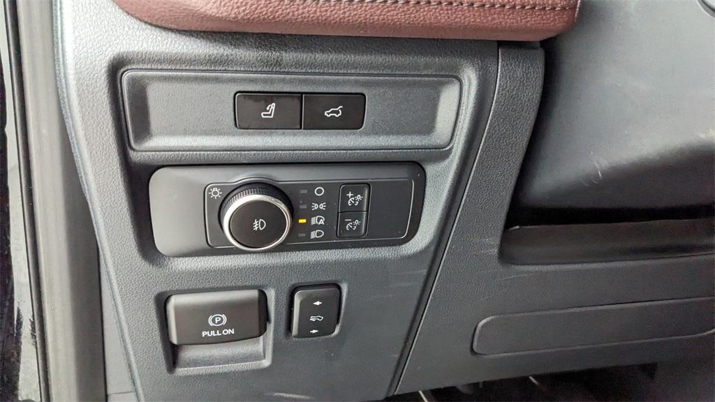 used 2022 Ford Expedition Max car, priced at $61,321