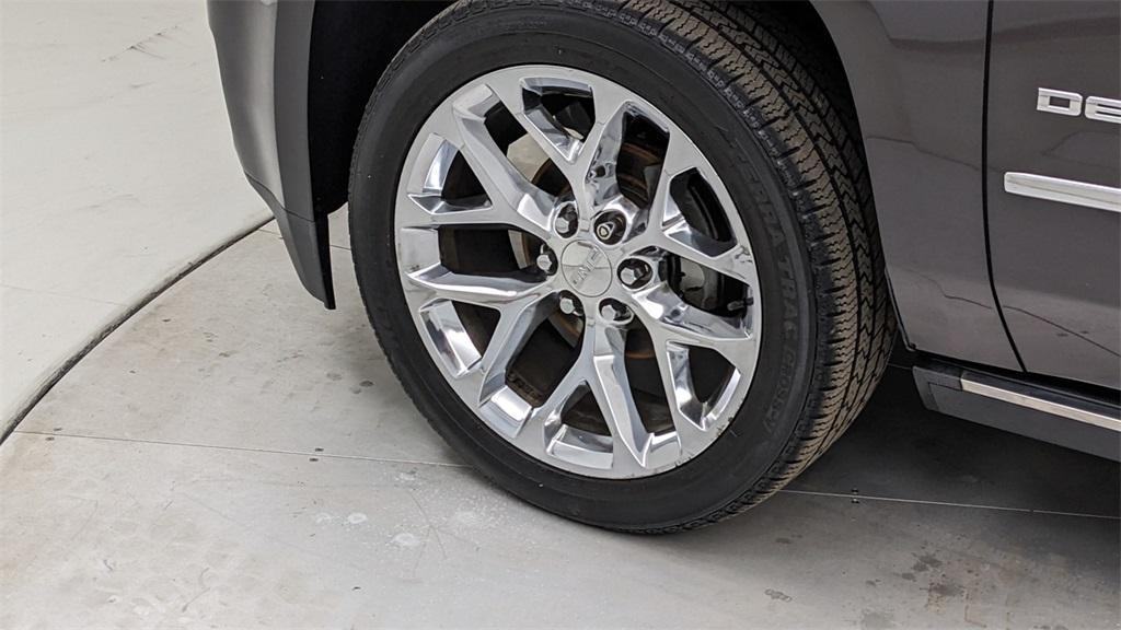 used 2017 GMC Yukon car, priced at $27,794