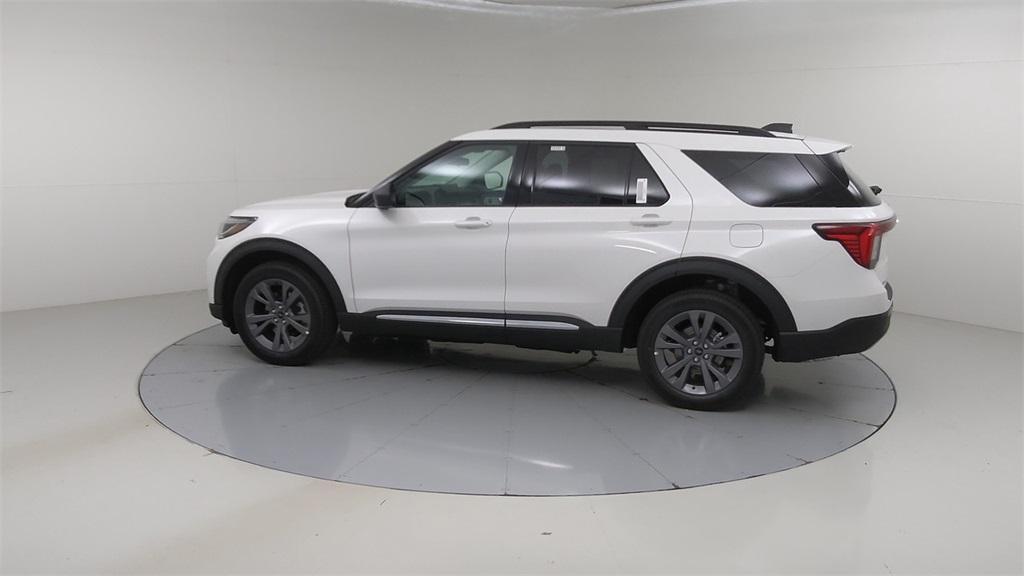 new 2025 Ford Explorer car, priced at $49,455