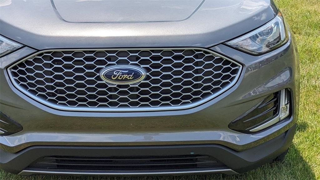 used 2023 Ford Edge car, priced at $27,983