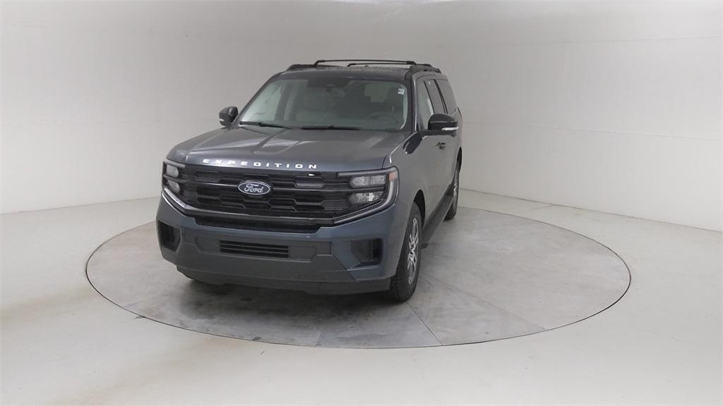 new 2025 Ford Expedition Max car, priced at $76,100