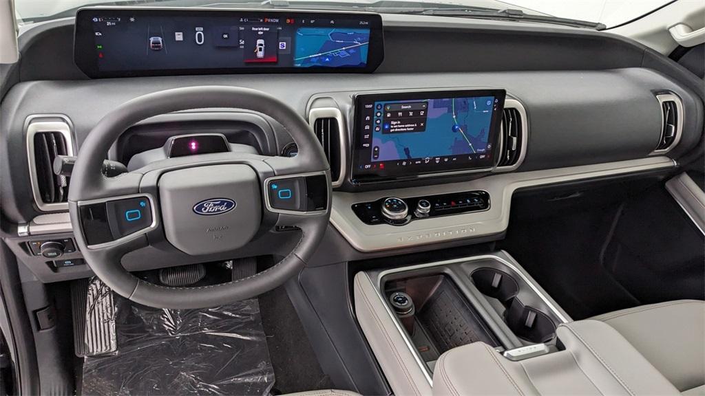 new 2025 Ford Expedition Max car, priced at $76,100