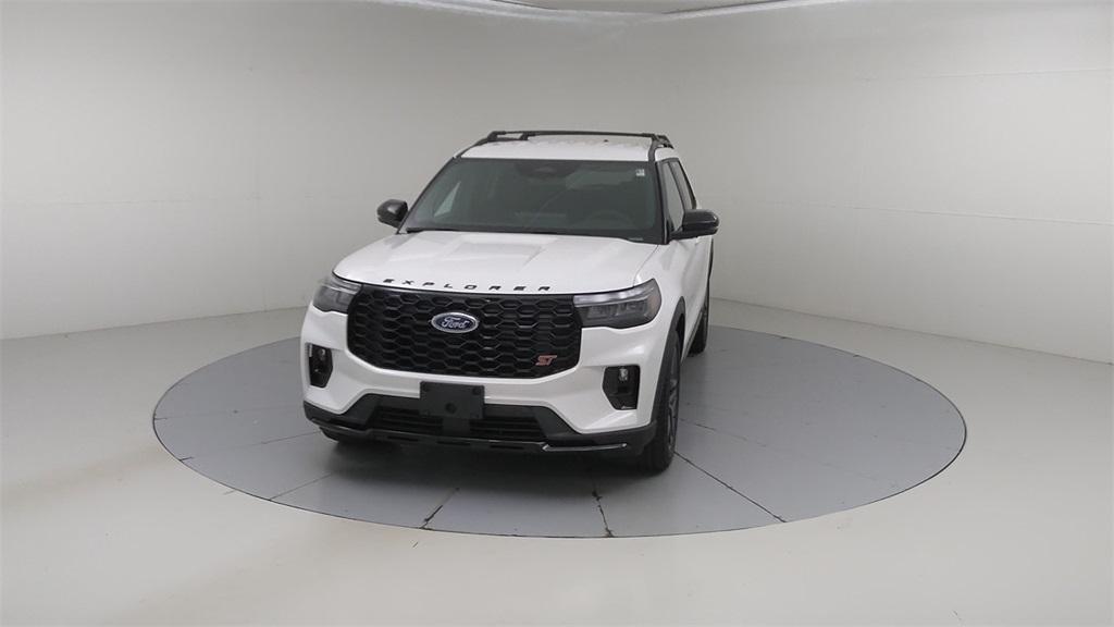 new 2025 Ford Explorer car, priced at $60,505