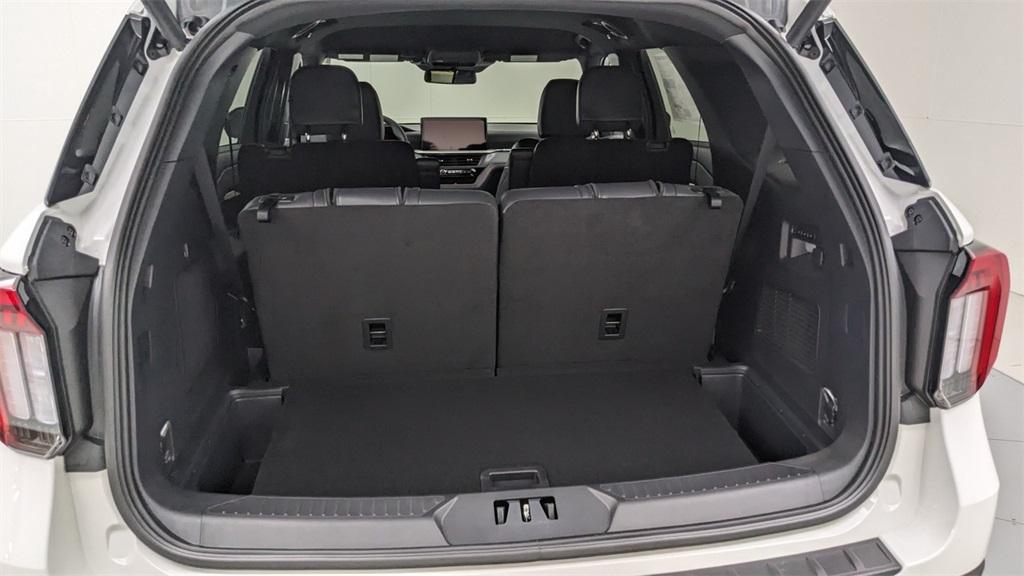 new 2025 Ford Explorer car, priced at $60,505