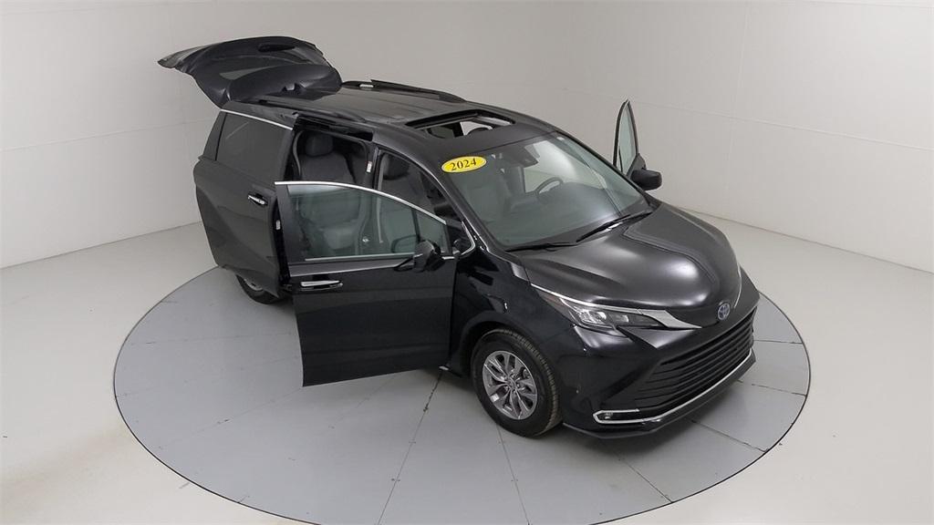 used 2024 Toyota Sienna car, priced at $45,436