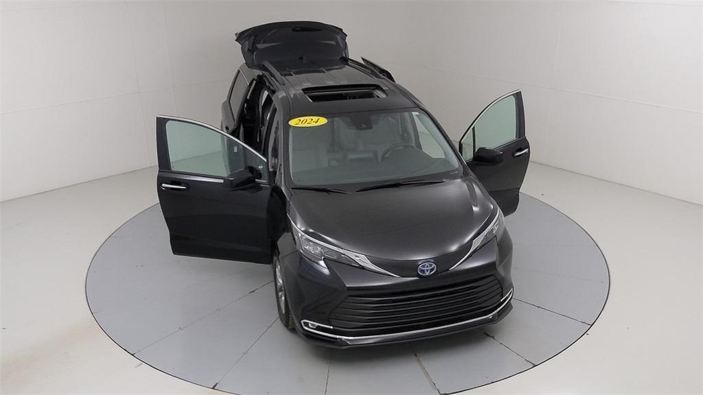 used 2024 Toyota Sienna car, priced at $45,436