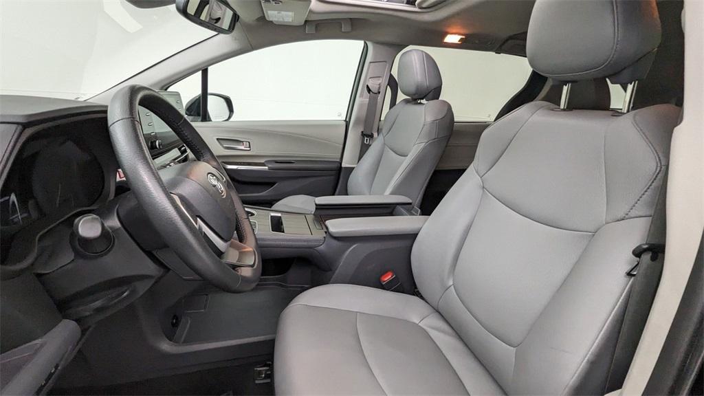 used 2024 Toyota Sienna car, priced at $45,436