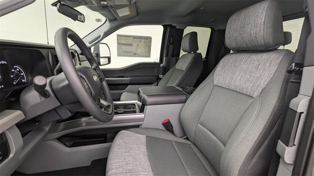 new 2025 Ford F-250 car, priced at $71,175