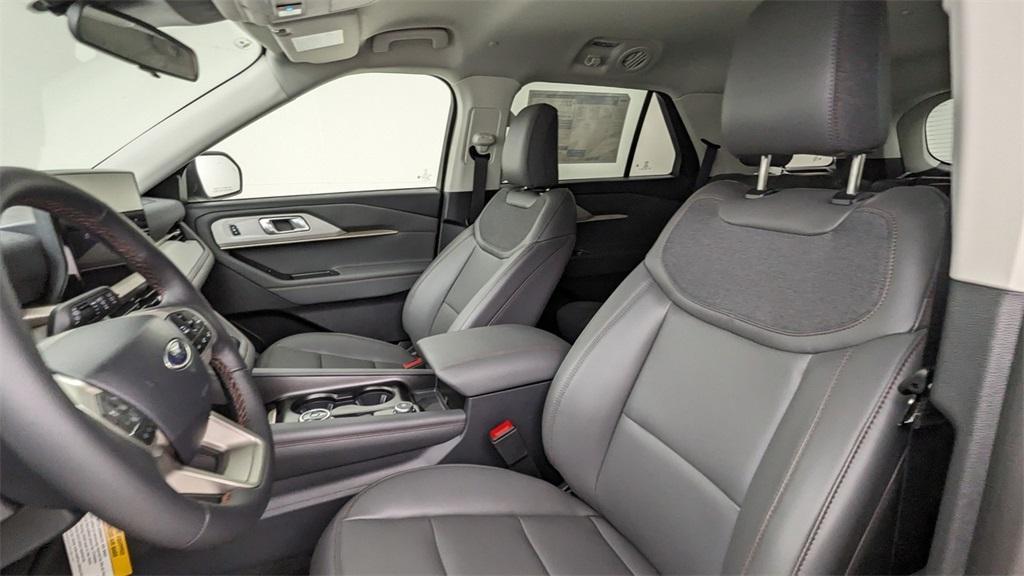 new 2025 Ford Explorer car, priced at $49,715