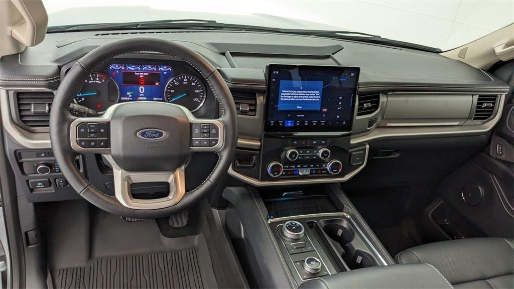 used 2024 Ford Expedition car, priced at $52,768