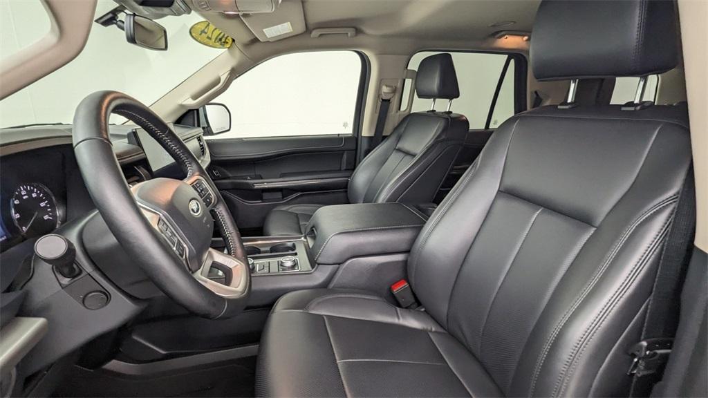 used 2024 Ford Expedition car, priced at $52,768