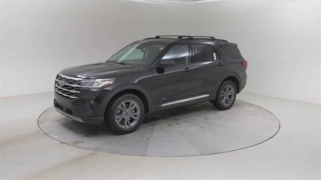 new 2025 Ford Explorer car, priced at $49,965