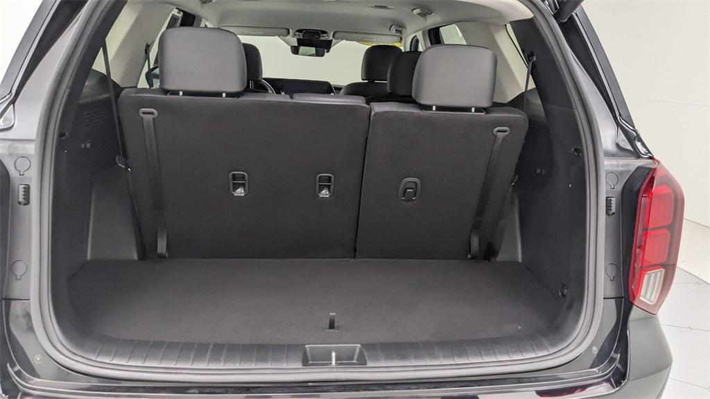used 2025 Hyundai Palisade car, priced at $39,889