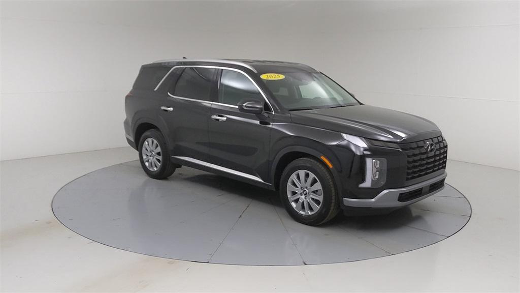 used 2025 Hyundai Palisade car, priced at $39,889
