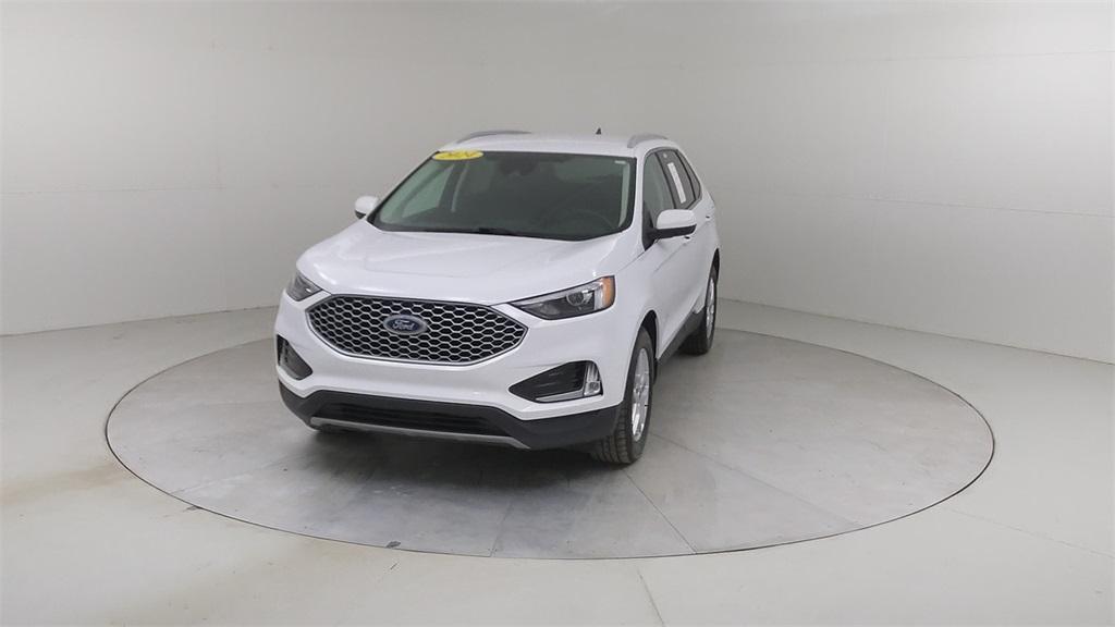 used 2024 Ford Edge car, priced at $26,987