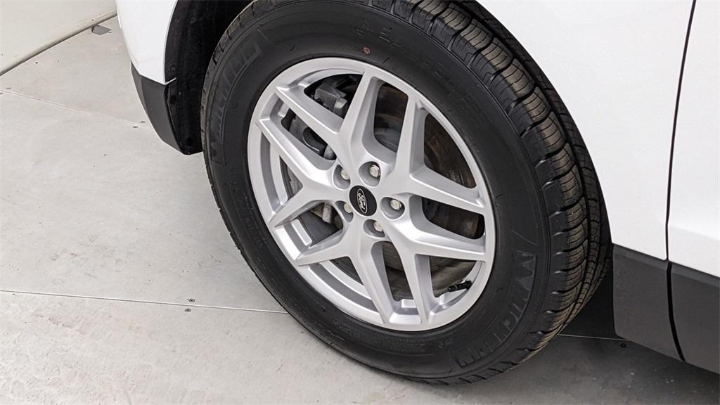 used 2024 Ford Edge car, priced at $26,987