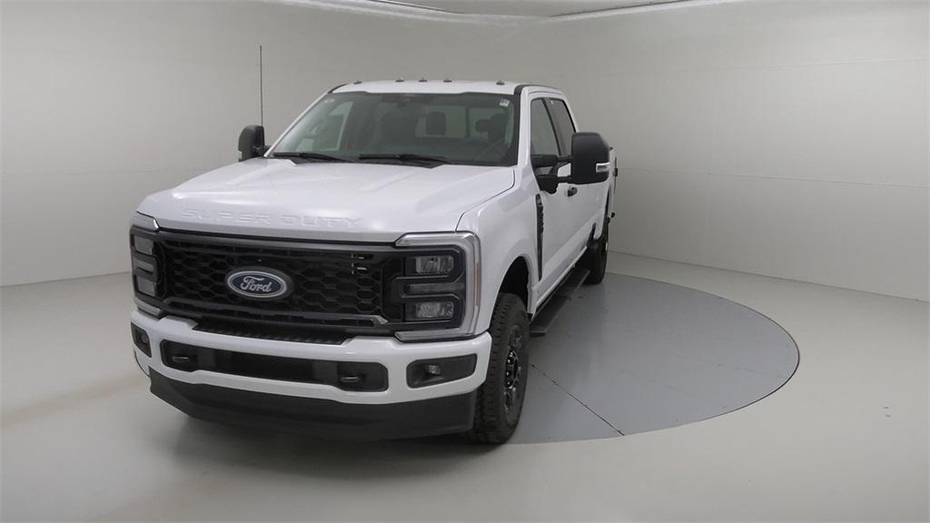 new 2024 Ford F-250 car, priced at $61,880