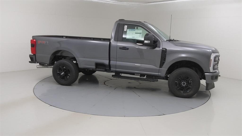 new 2025 Ford F-350 car, priced at $58,295