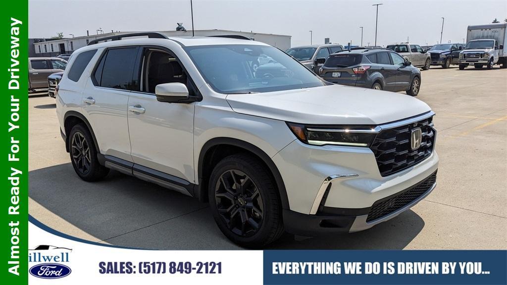 used 2025 Honda Pilot car, priced at $50,695