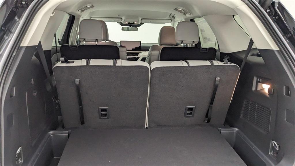 new 2025 Ford Explorer car, priced at $48,660