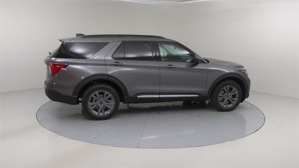 new 2025 Ford Explorer car, priced at $48,660