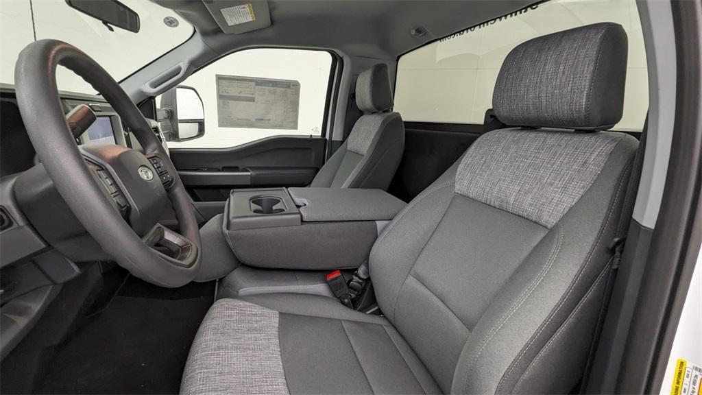 new 2025 Ford F-350 car, priced at $52,600