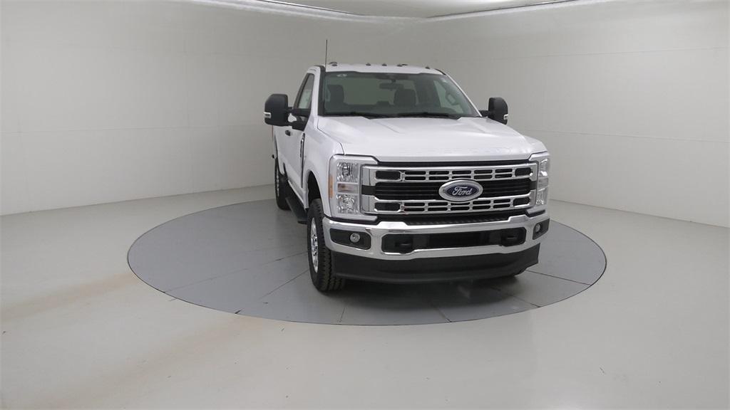 new 2025 Ford F-350 car, priced at $52,600