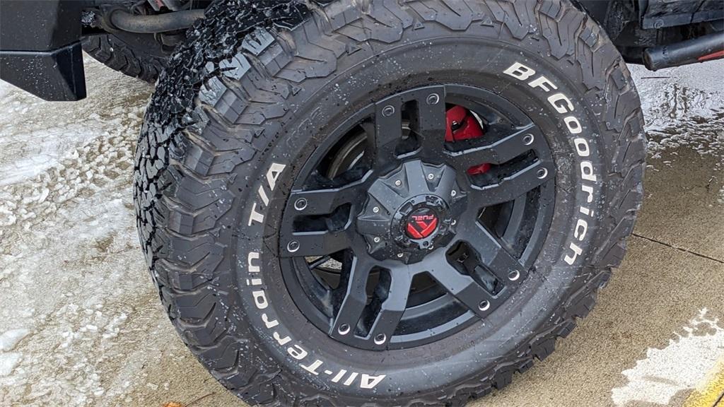 used 2014 Jeep Wrangler Unlimited car, priced at $15,265