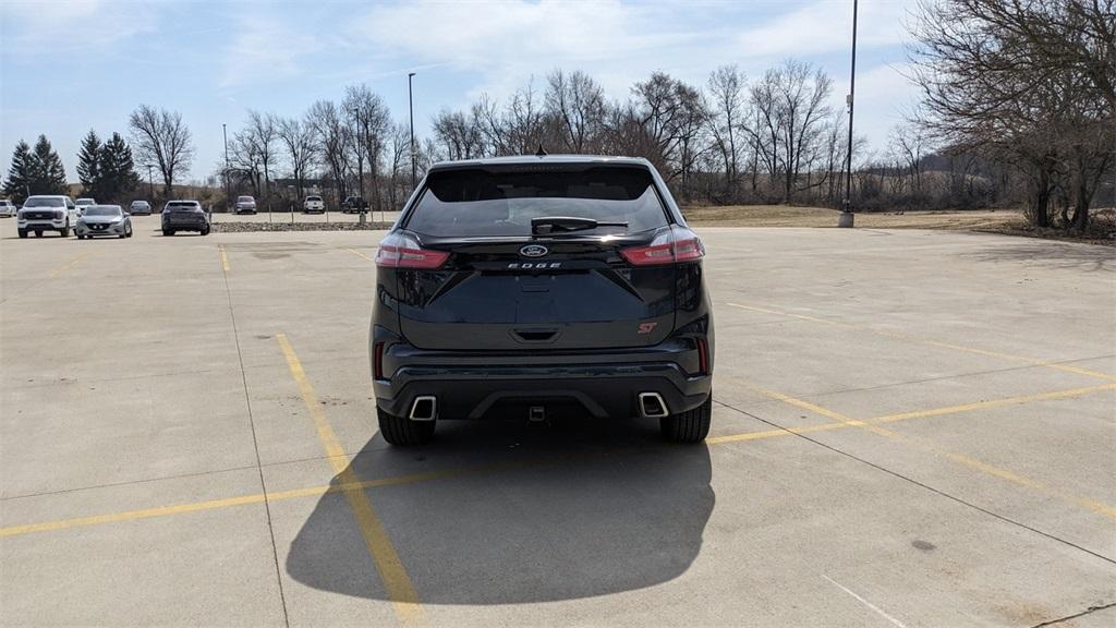 used 2024 Ford Edge car, priced at $36,038