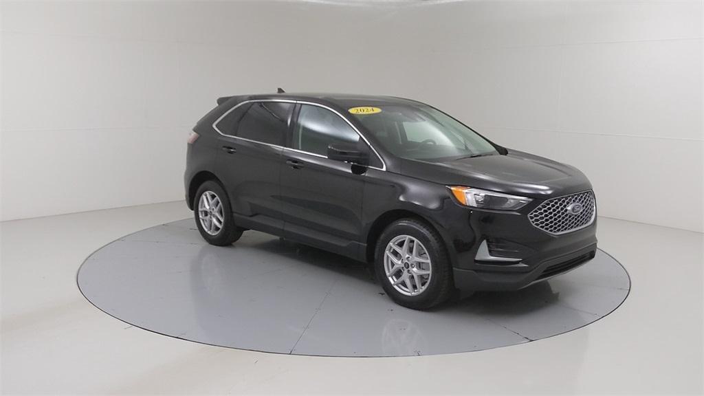 used 2024 Ford Edge car, priced at $30,759