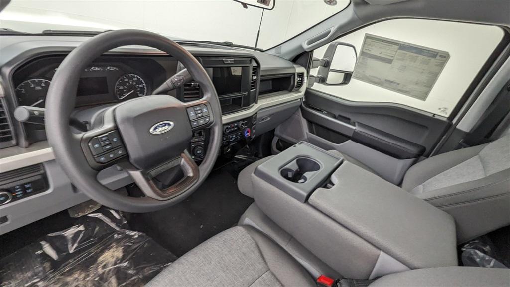 new 2025 Ford F-350 car, priced at $57,720