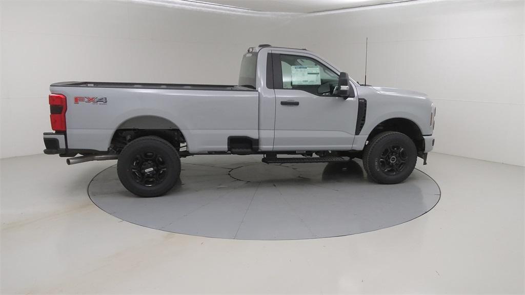 new 2025 Ford F-350 car, priced at $57,720