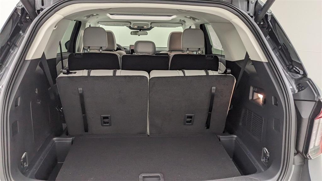 new 2025 Ford Explorer car, priced at $51,600