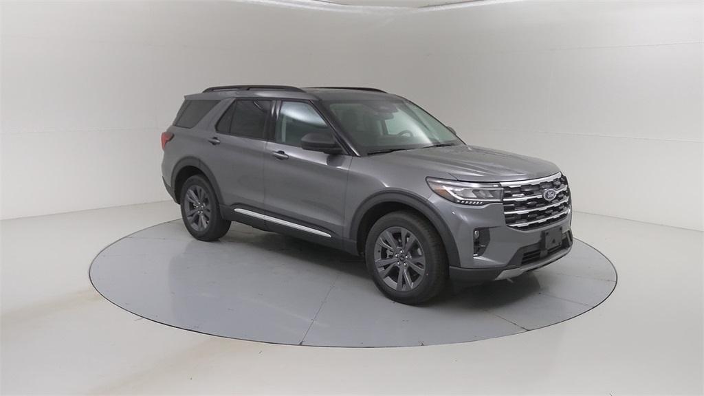 new 2025 Ford Explorer car, priced at $49,960