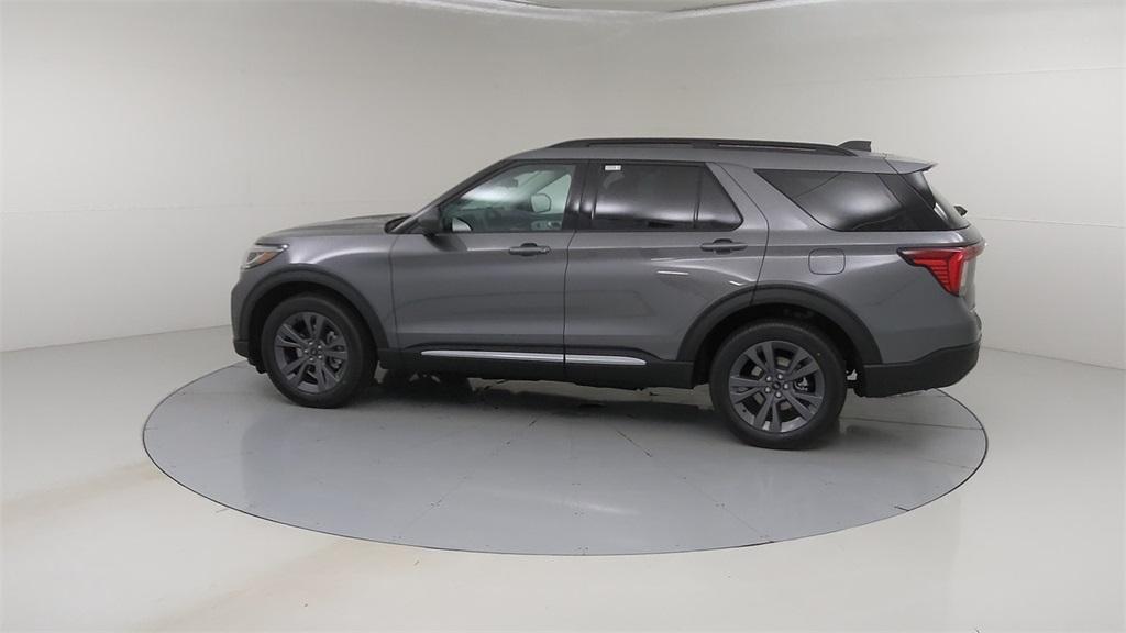 new 2025 Ford Explorer car, priced at $49,960